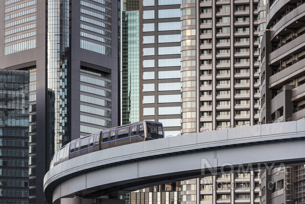 Train monorail shiodome à Tokyo